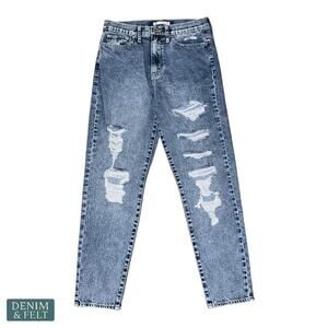 So High Rise Mom Jeans Distressed Light Wash Straight Leg Women’s Size 5/27